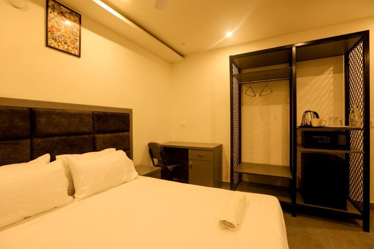 Coastal Pearl Hotel Miramar Panaji Exterior photo