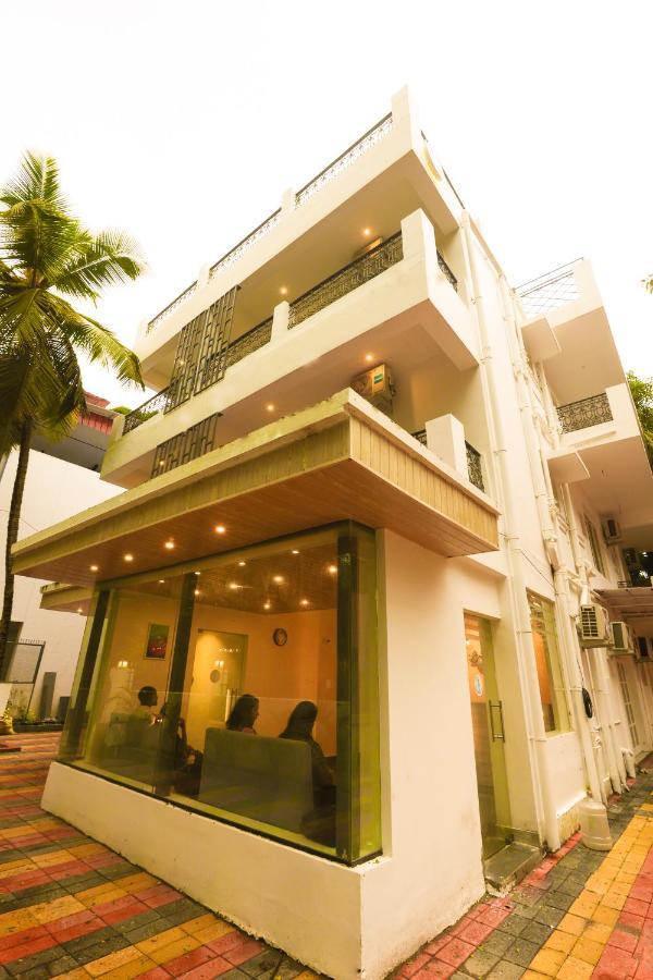 Coastal Pearl Hotel Miramar Panaji Exterior photo