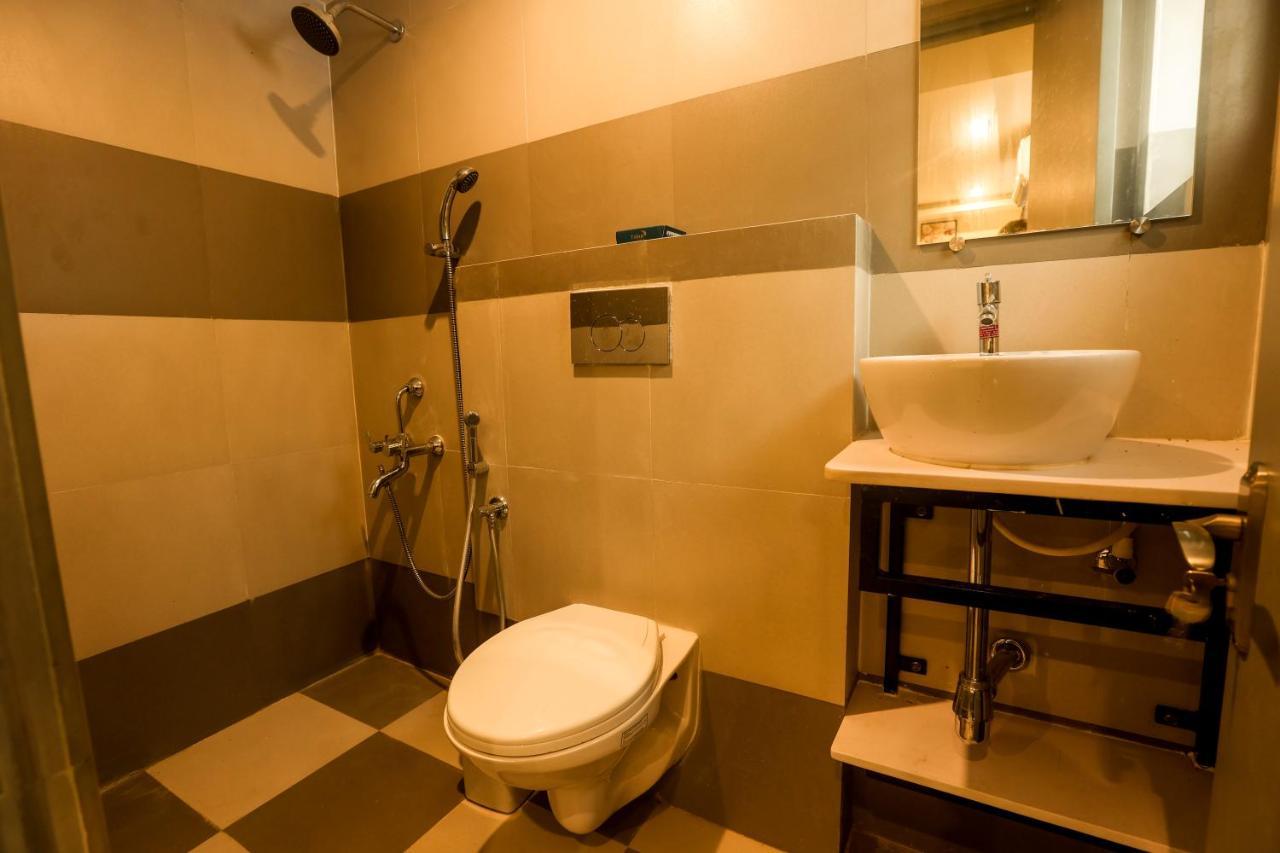 Coastal Pearl Hotel Miramar Panaji Exterior photo