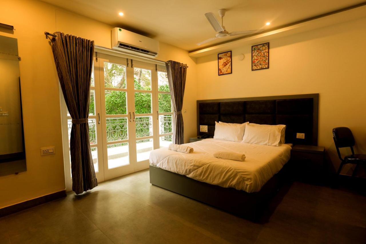 Coastal Pearl Hotel Miramar Panaji Exterior photo